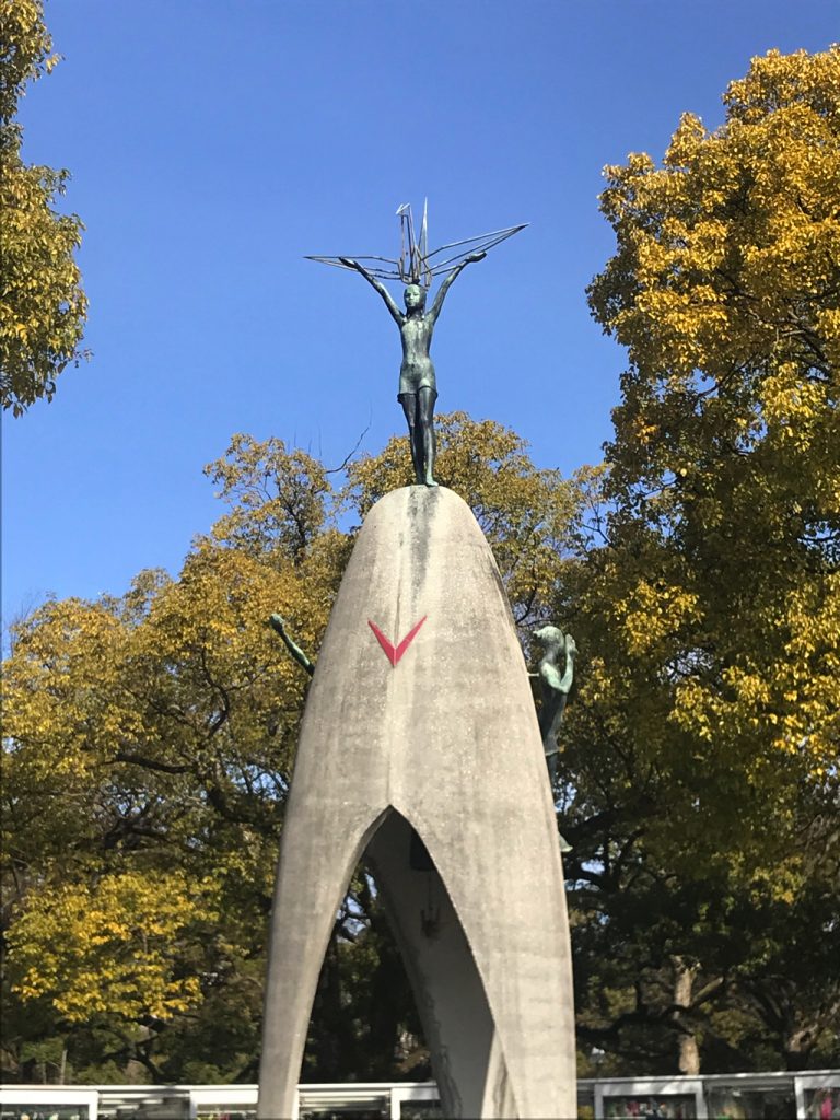 折り鶴にこめられた平和への想いを「再生」する広島市の取り組み | Do