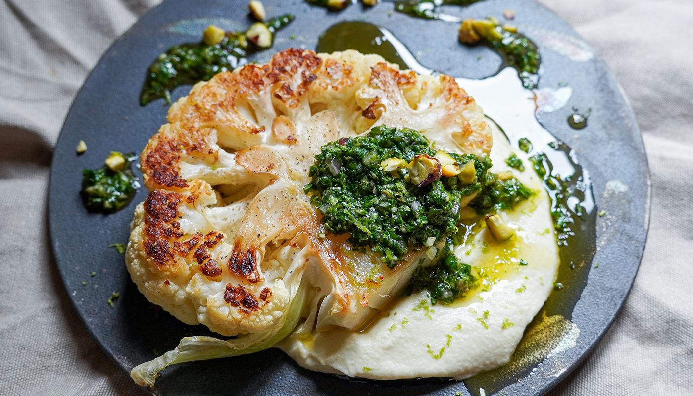 週１回からはじめる新･食習慣ヴェルヌ華子の｢プラントベース｣レシピ㉖ カリフラワーのステーキ