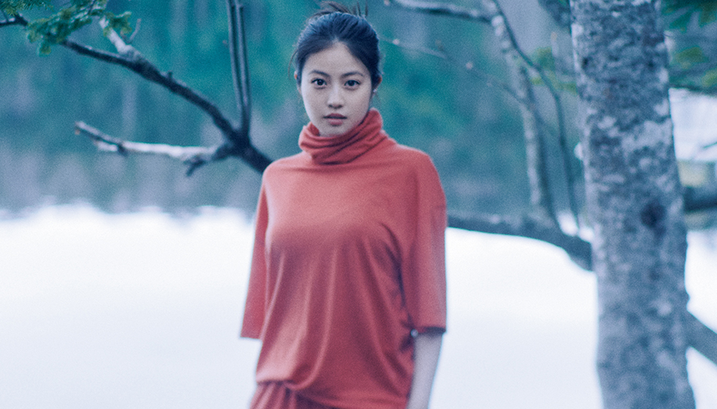 今田美桜が語る、自然と共生することの大切さ「森にしかない湿度感はすごく好き」【後編】