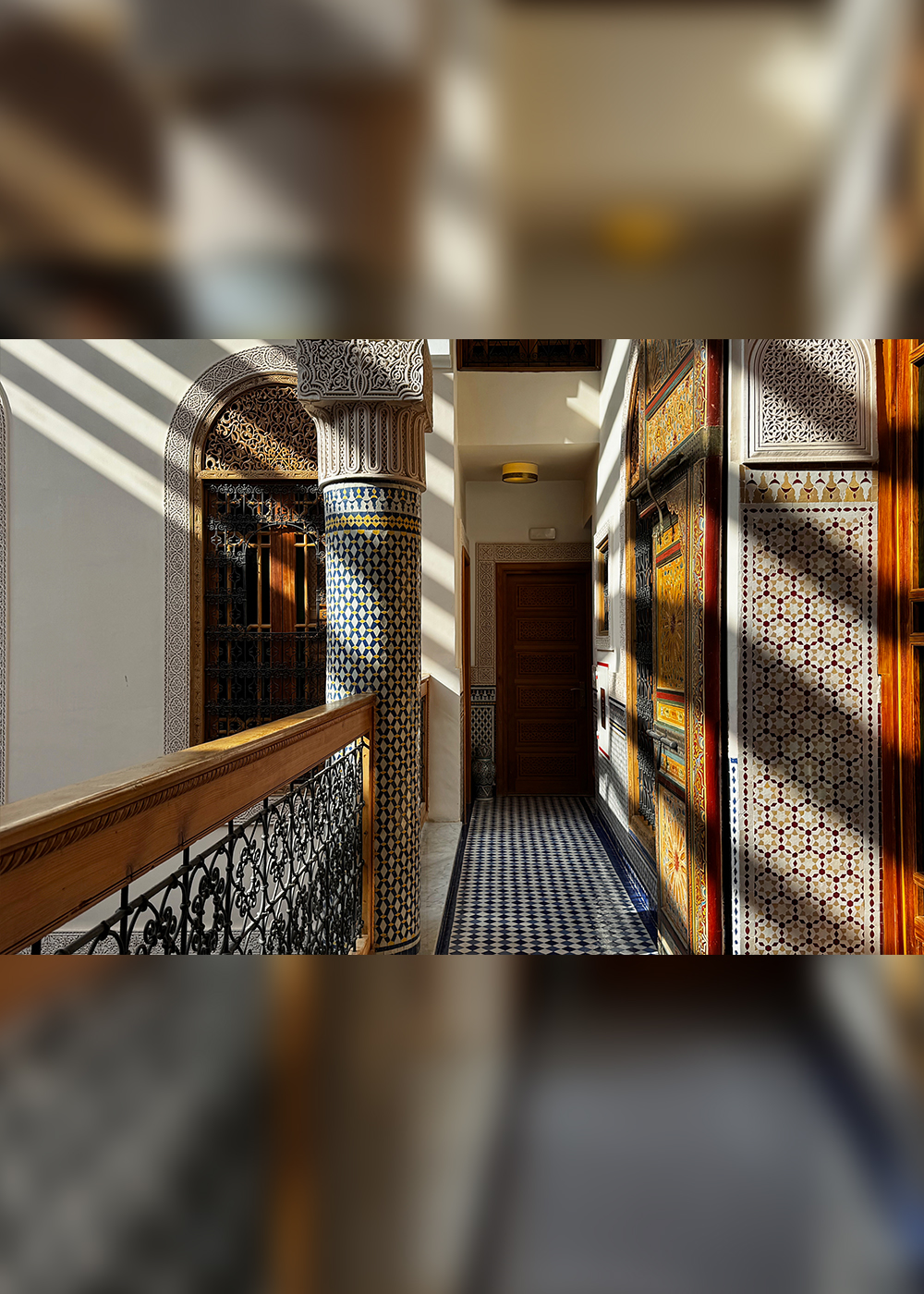 モロッコの伝統家屋「リアド」をリノベーションしたホテルで､“外に閉じ内に開く”暮らしを体感