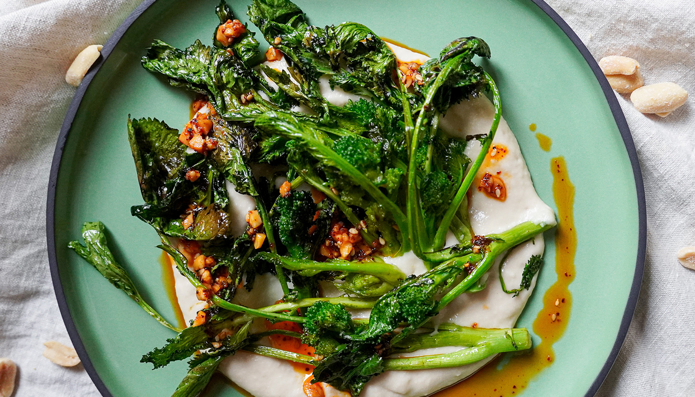 週１回からはじめる新･食習慣ヴェルヌ華子の｢プラントベース」レシピ㉘ グリル菜の花と白インゲン豆クリーム