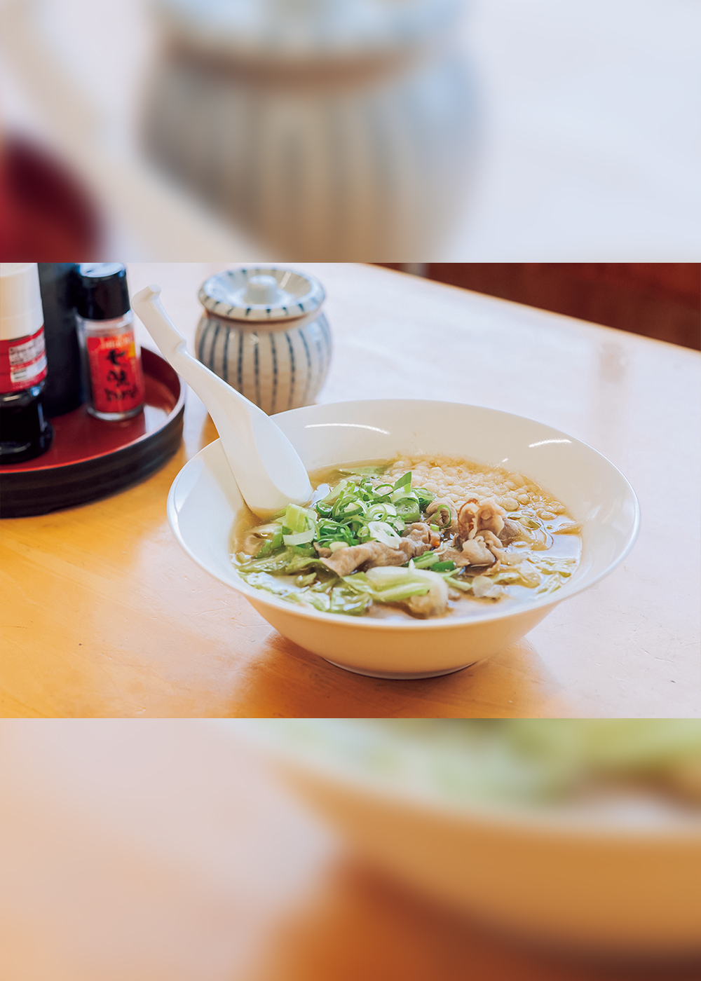 海と暮らす南紀の人びと①すさみ町でレトロなカフェ＆パン屋に｢イノブタラーメン｣をめぐる