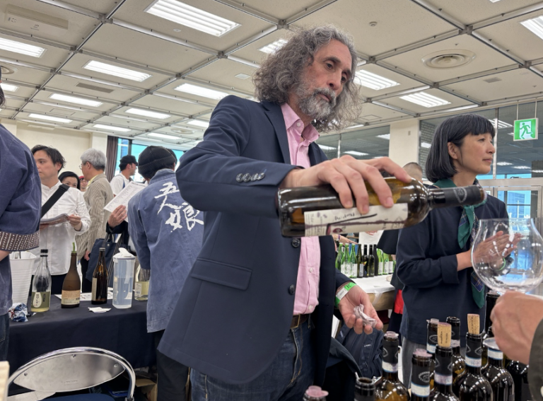 世界有数のナチュラルワインフェア「RAW WINE」が東京で開催! 生産者と味わう、自然派ワインの最前線 | Do well by doing ...
